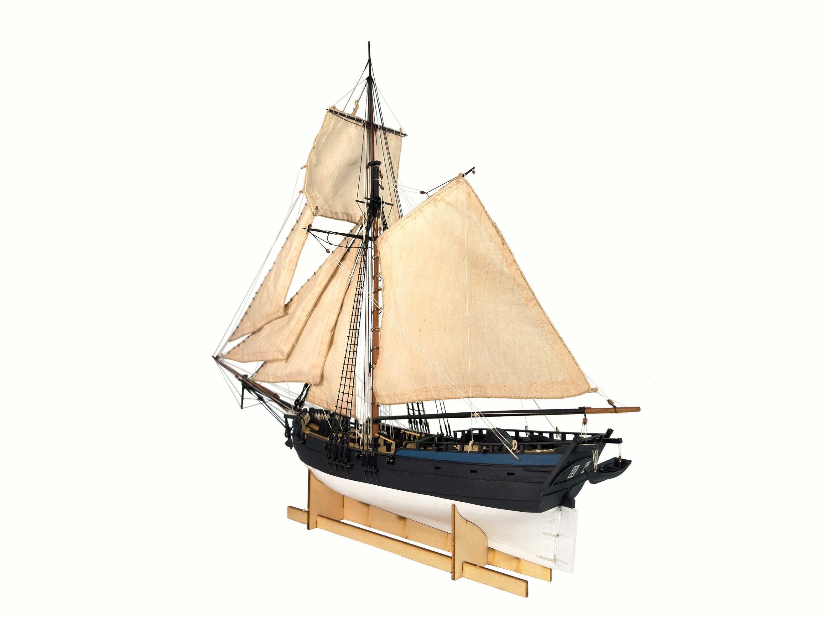 USS Providence 1775-1:72 With Sails