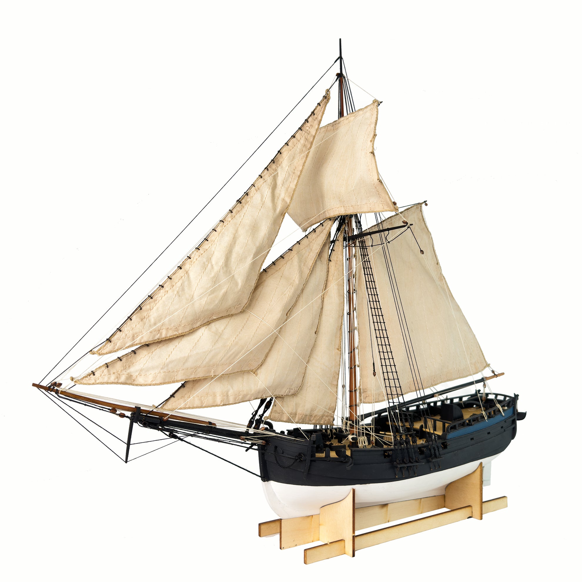 USS Providence 1775-1:72 With Sails